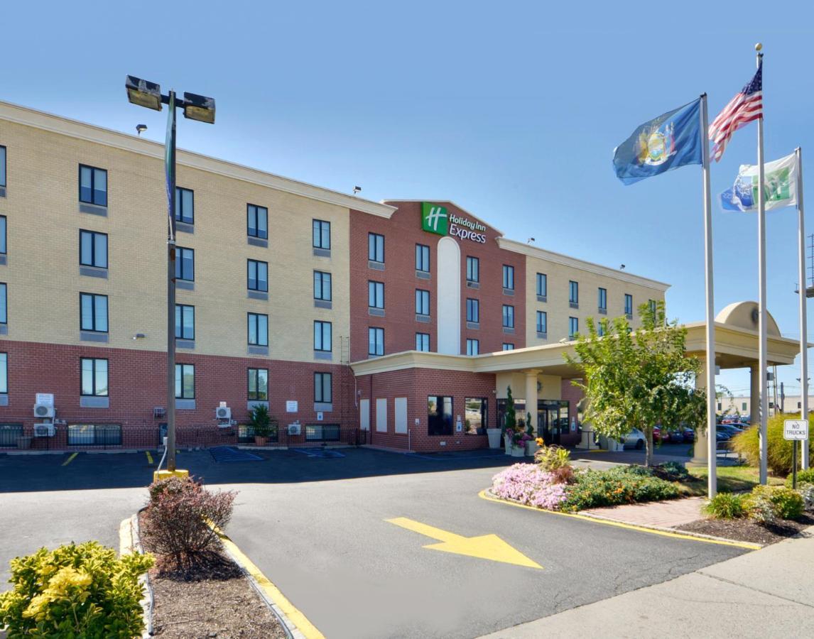 Holiday Inn Express Kennedy Airport, An Ihg Hotel New York Exterior photo